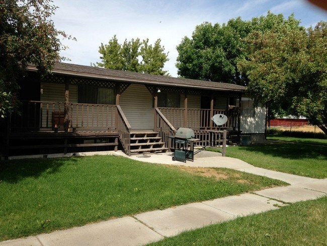 Photo - 440 W Chubbuck Rd