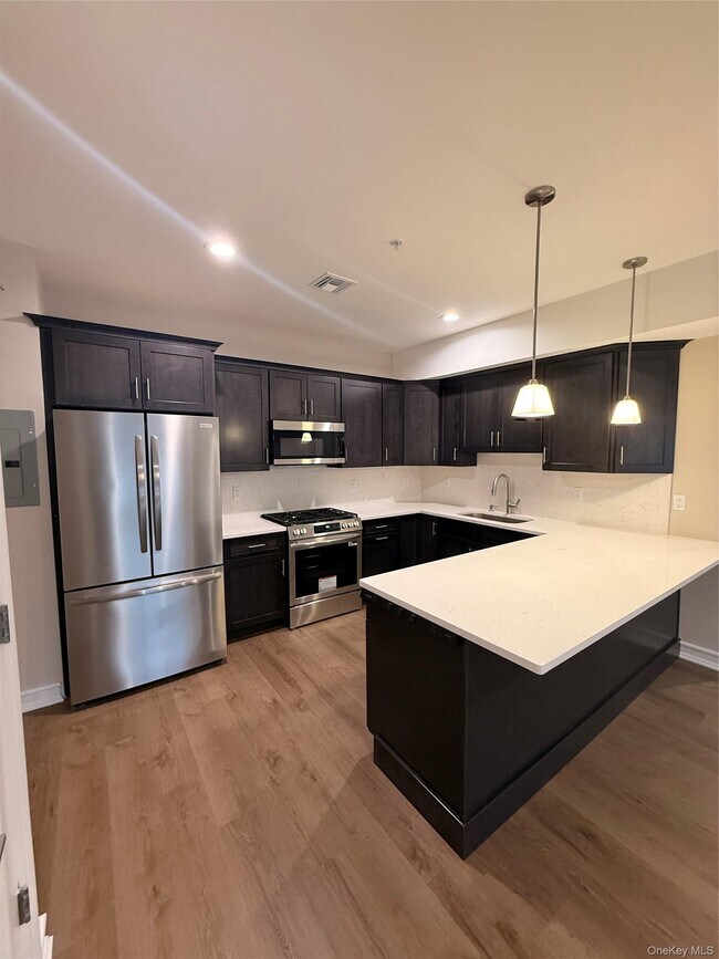 Photo - 122 Greenwich Ave Unit 201