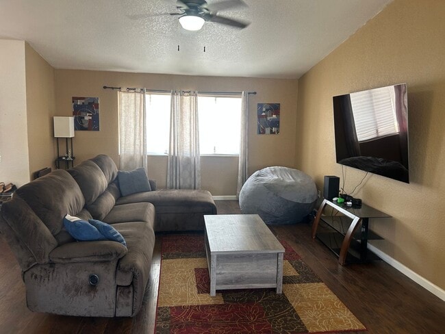 Photo - 6125 E 41st Pl