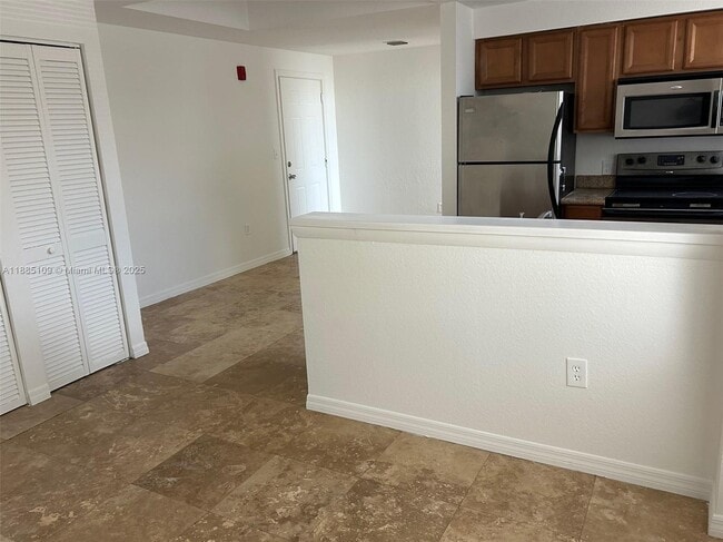 Photo - 953 SW 10th St Unit 2