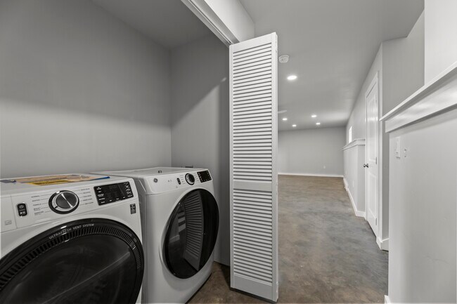 Photo - 31 Diamond View Ln