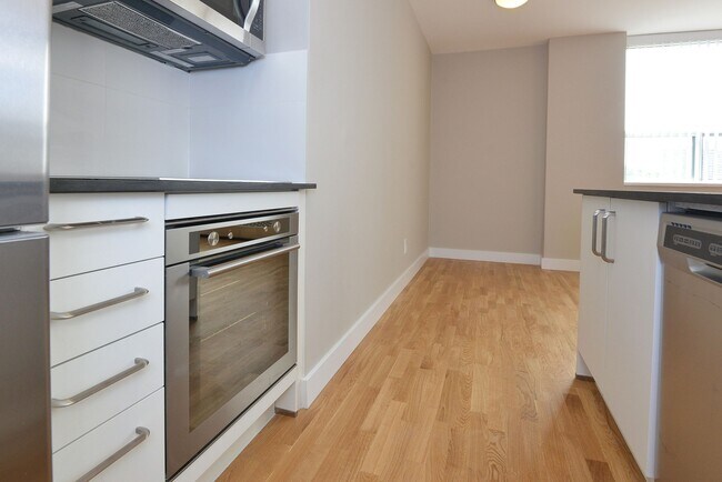 Photo - 190 Jameson Ave Unit 605