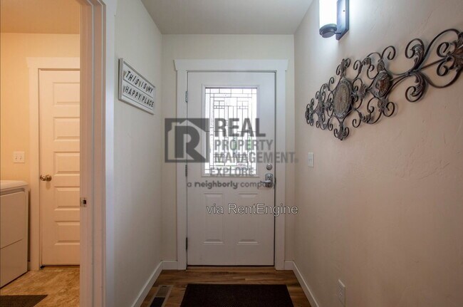 Photo - 1900 Teal Dr