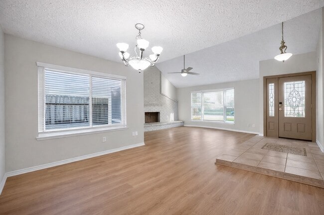 Photo - 22018 Elsinore Dr