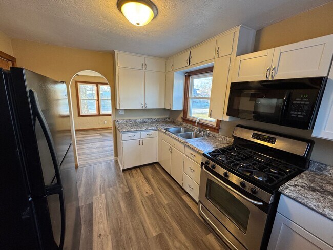 Photo - Cozy 2-Bedroom Home In a Peaceful Neighborhood!