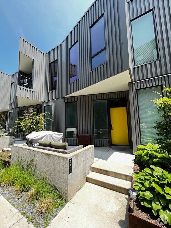 Building Photo - 463 Frontline Cove Rental