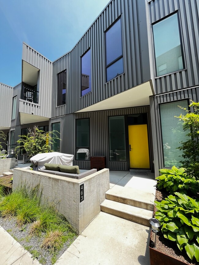 Building Photo - 463 Frontline Cove Rental