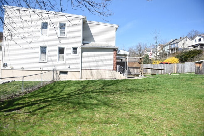 Side Yard - 2312 18th st