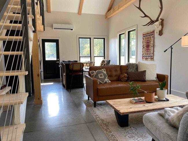 Photo - 575 Sullens Rd