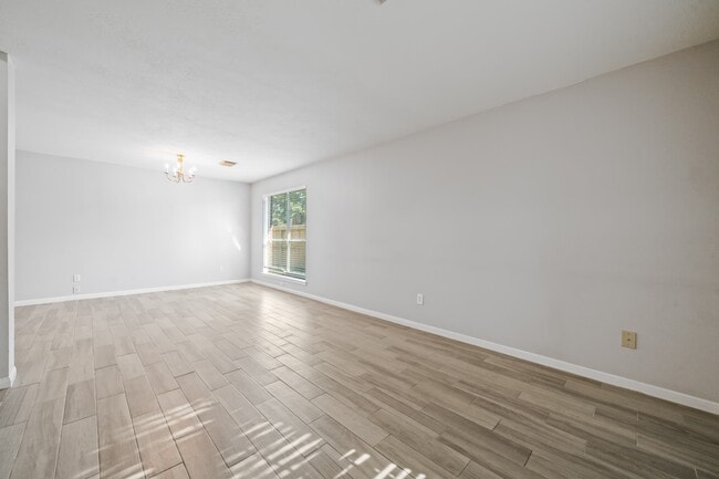 Photo - 22623 Round Valley Dr