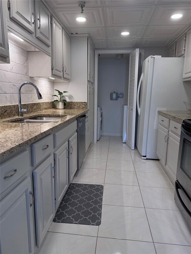 Photo - 859 Jeffery St Unit 1040