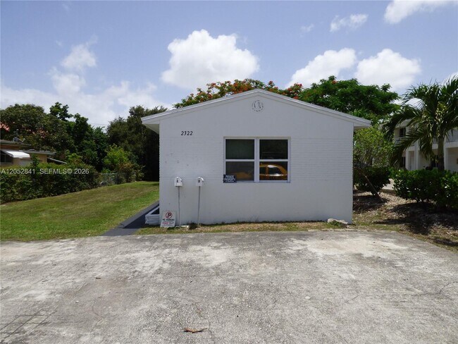 Photo - 2322 Johnson St Unidad 1