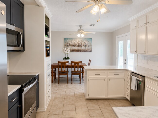 Photo - 1407 Skrivanek Ct