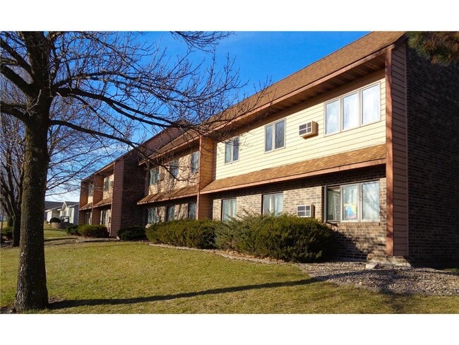 Building Photo - 910 Hengen St Unit #404