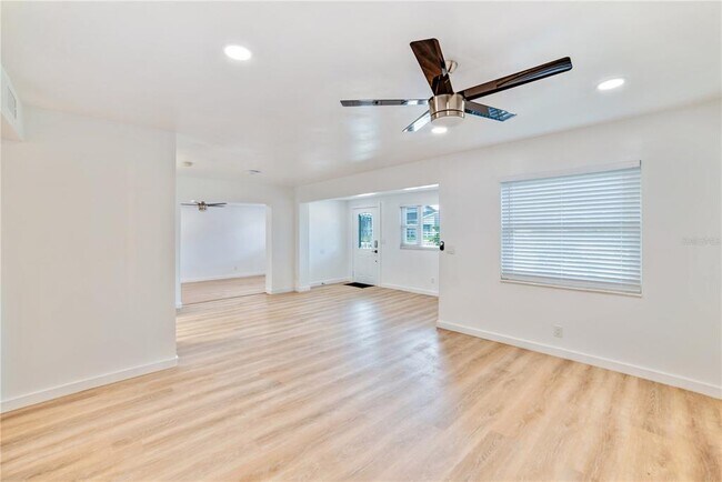 Photo - 4413 W Rogers Ave