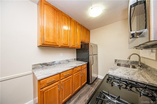 Photo - 1133 Midland Ave Unidad 1F