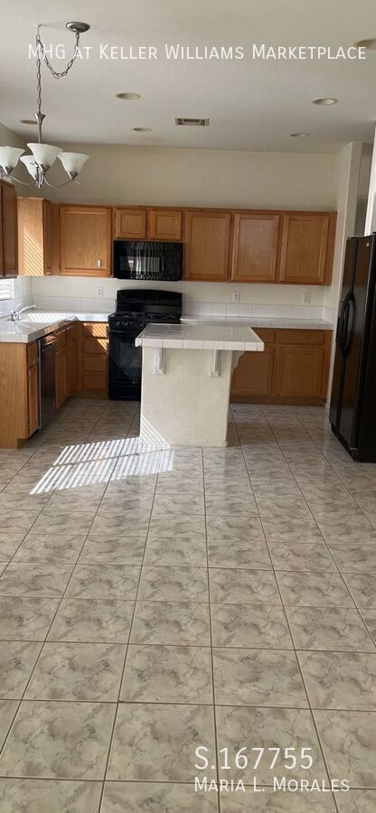 Photo - 9162 Drifting Bay St