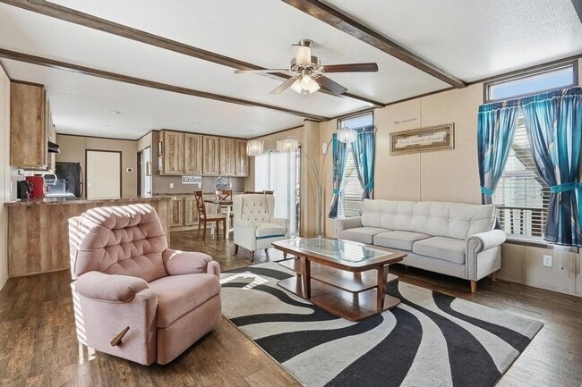 Photo - 438 Benjamin Ln