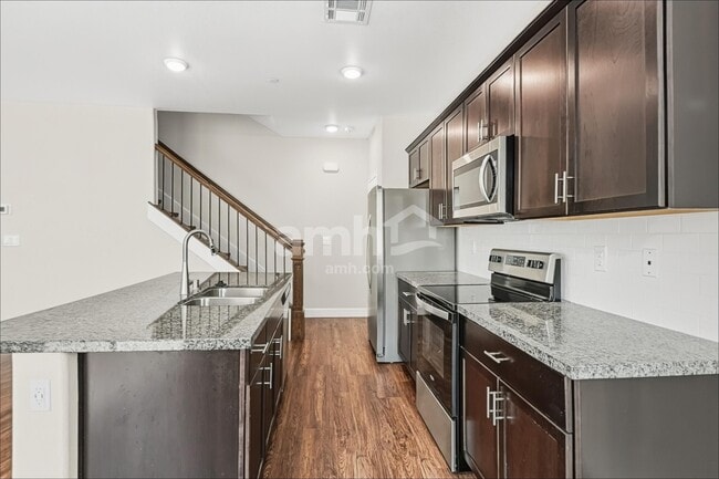 77 Foxridge Swings Ln