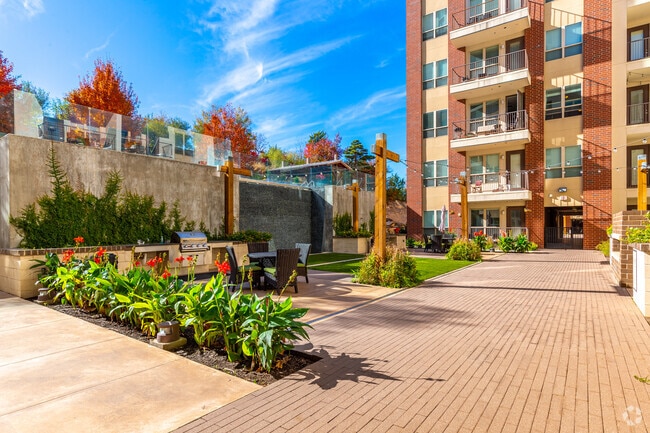 Lush Courtyard - The Arcadian