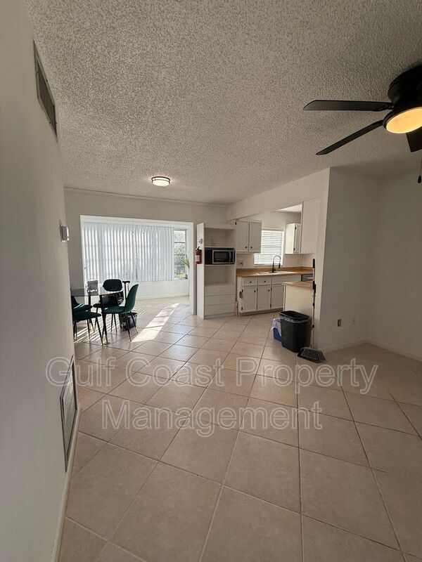 Photo - 7035 Cedarhurst Dr Unidad Apt 1