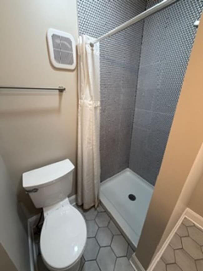 Photo - 2065 Summit St Unit 2065 Summit St