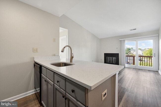 Photo - 8610 Beekman Pl Unit D