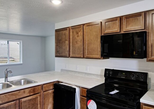 Photo - 2 Bed 1 Bath Condo!