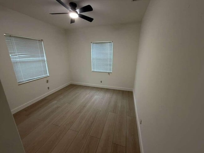 Photo - 135 SE 4th St