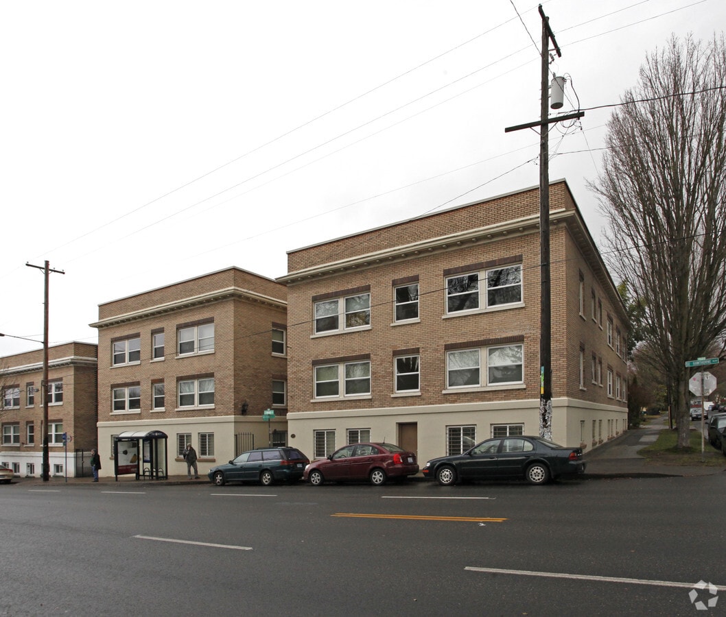 Morlee Court Apartments - Morlee Court Apartments