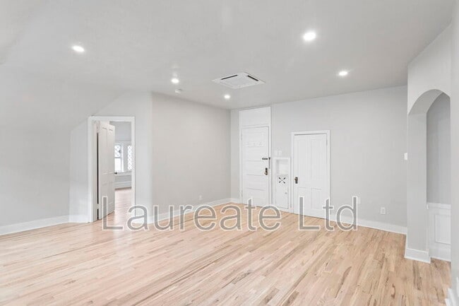 Photo - 1058 Pearl St Unidad #4