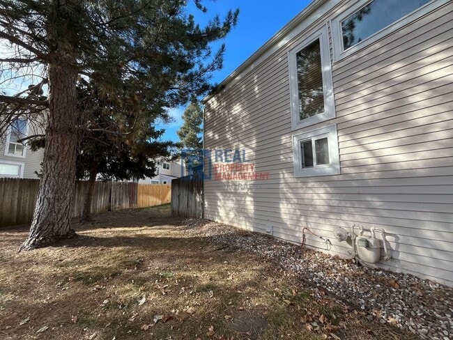 Photo - 1529 S Sable Blvd Unidad A