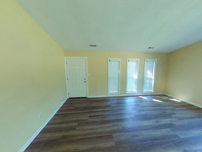 Photo - Upgraded 4 bedrooms Raintree Villas Ranch ...