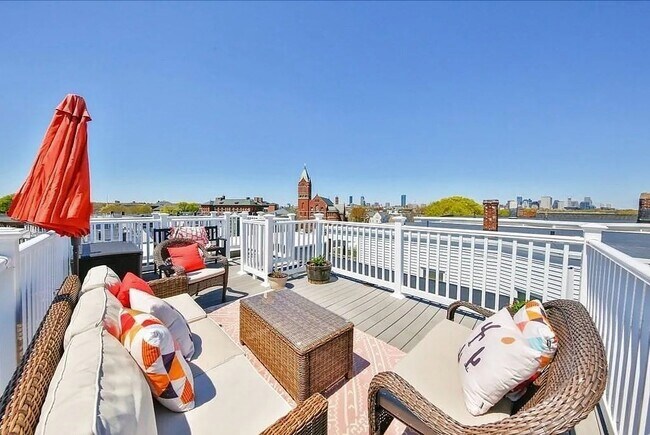 Building Photo - 22 Buttonwood St Unit 3