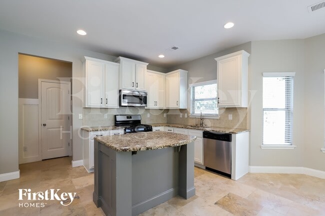 Photo - 5931 Lexington Way