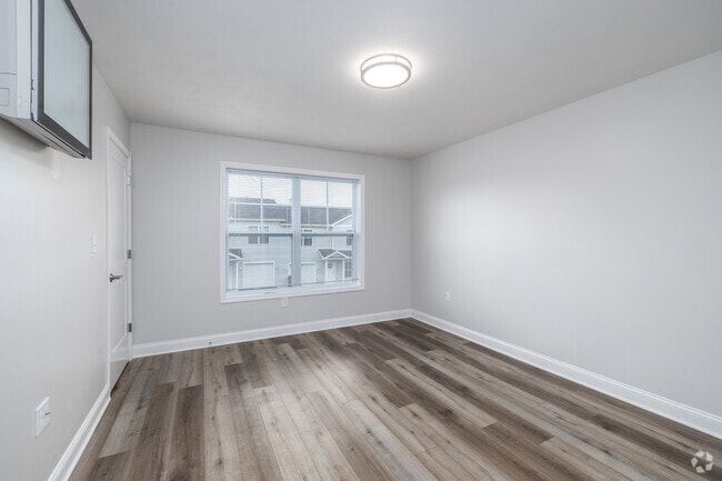 Naples 3BR, 2.5BA - 1,378SF - Primary Bedroom