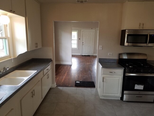 Photo - 1410 santa monica