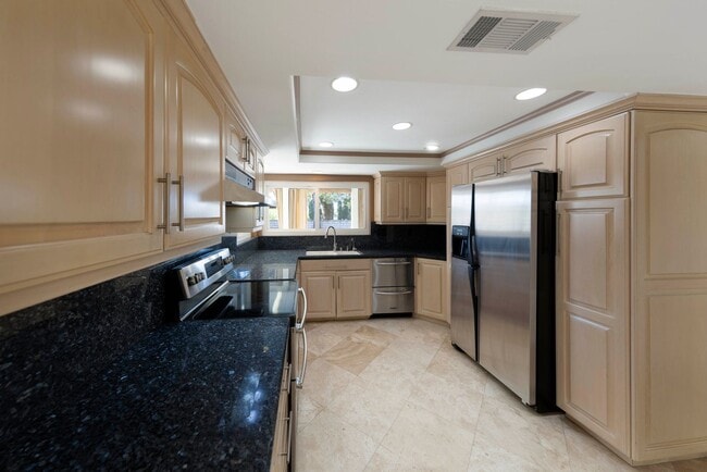 Photo - 4 bedroom Aegean Heights tract of Mission Viejo