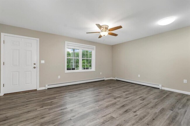 Photo - 4 Mill Pond Rd