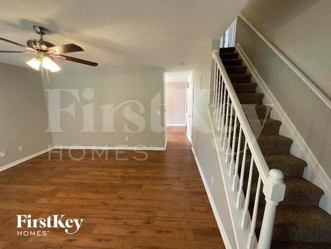 3125 Glen Laurel Ln