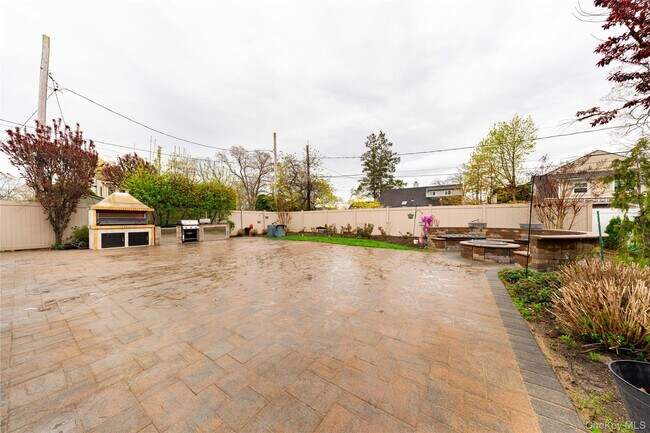 Photo - 2310 Dogwood St