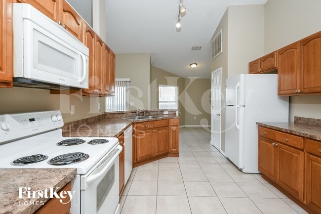 Photo - 819 Summer Glen Dr