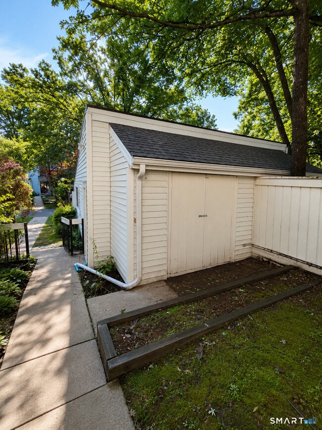 5 Farmington Chase Crescent Unit 5