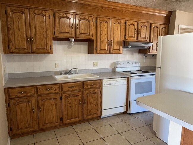 Photo - 3808 Peaks Dr