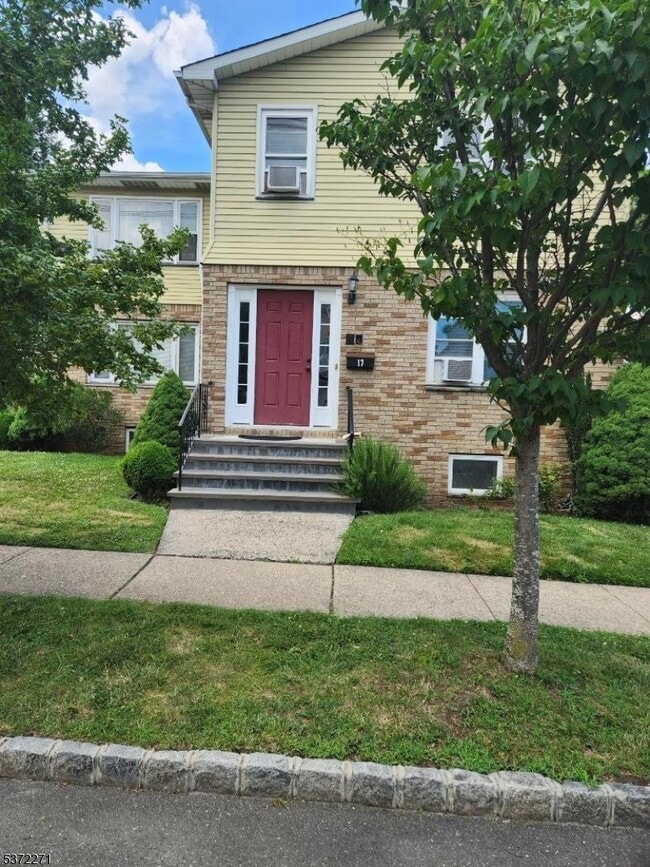 Photo - 17 Maple St Casa