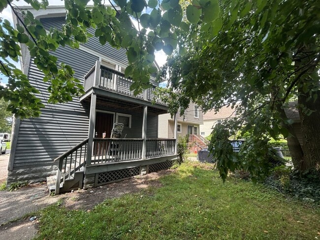 2919 E 120th St Unit 2