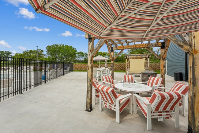 Fire Pit Lounge