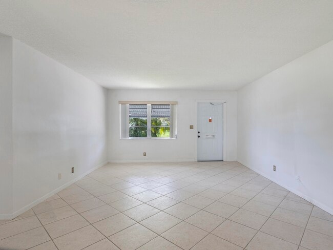 Photo - 1103 Reposo Ave