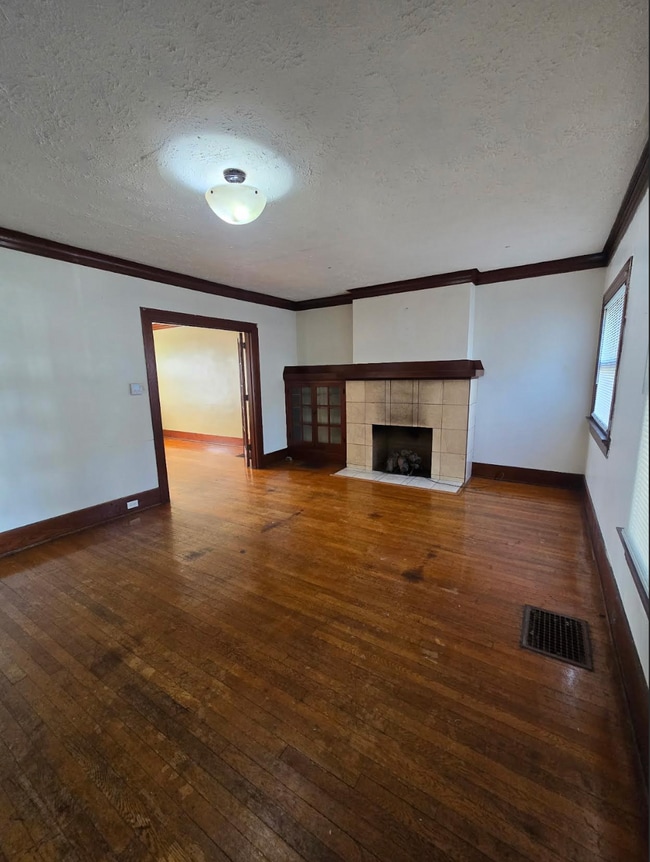 1118 Grafton Ave