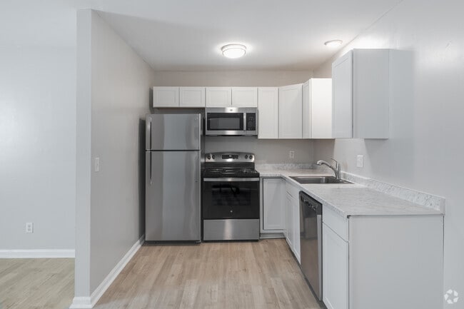 2BR, 1BA - 950SF - Kitchen - Nolia Apartment Homes